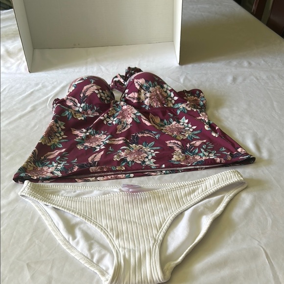 Xhilaration Floral Bikini Set - Burgundy and White - Picture 1 of 6
